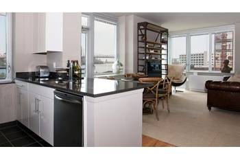 1 MONTH FREE & NO BROKER FEE - INSPIRING WATERFRONT 2BR/2BA with SKYLINE VIEWS, AMAZING AMENITIES, 5 MINS TO MIDTOWN, W/D IN UNIT