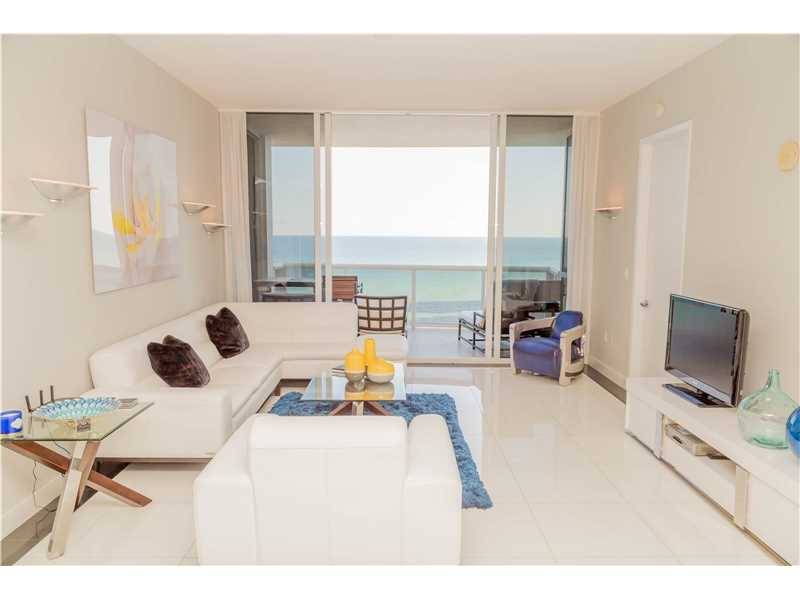 MAGNIFICENT DIRECT OCEAN-FRONT AND SOUTH SHORE-LINE VIEWS