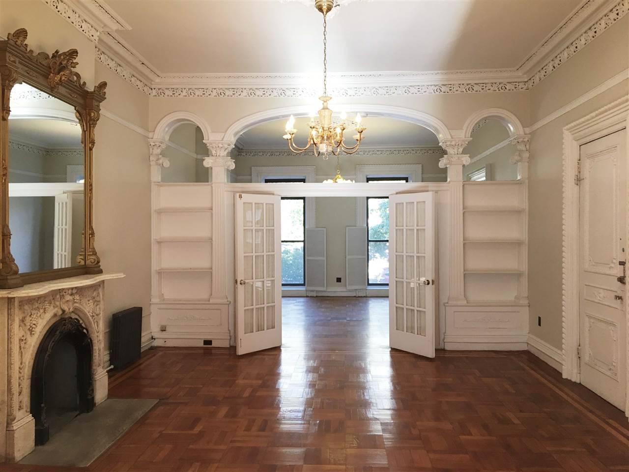 ONE OF A KIND UNIQUE 4 ROOMS SPACIOUS APT (APR 1100SF) WITH PRIVATE AREA OF SUNNY REAR YARD IN HISTORIC CHARMING BROWNSTONE