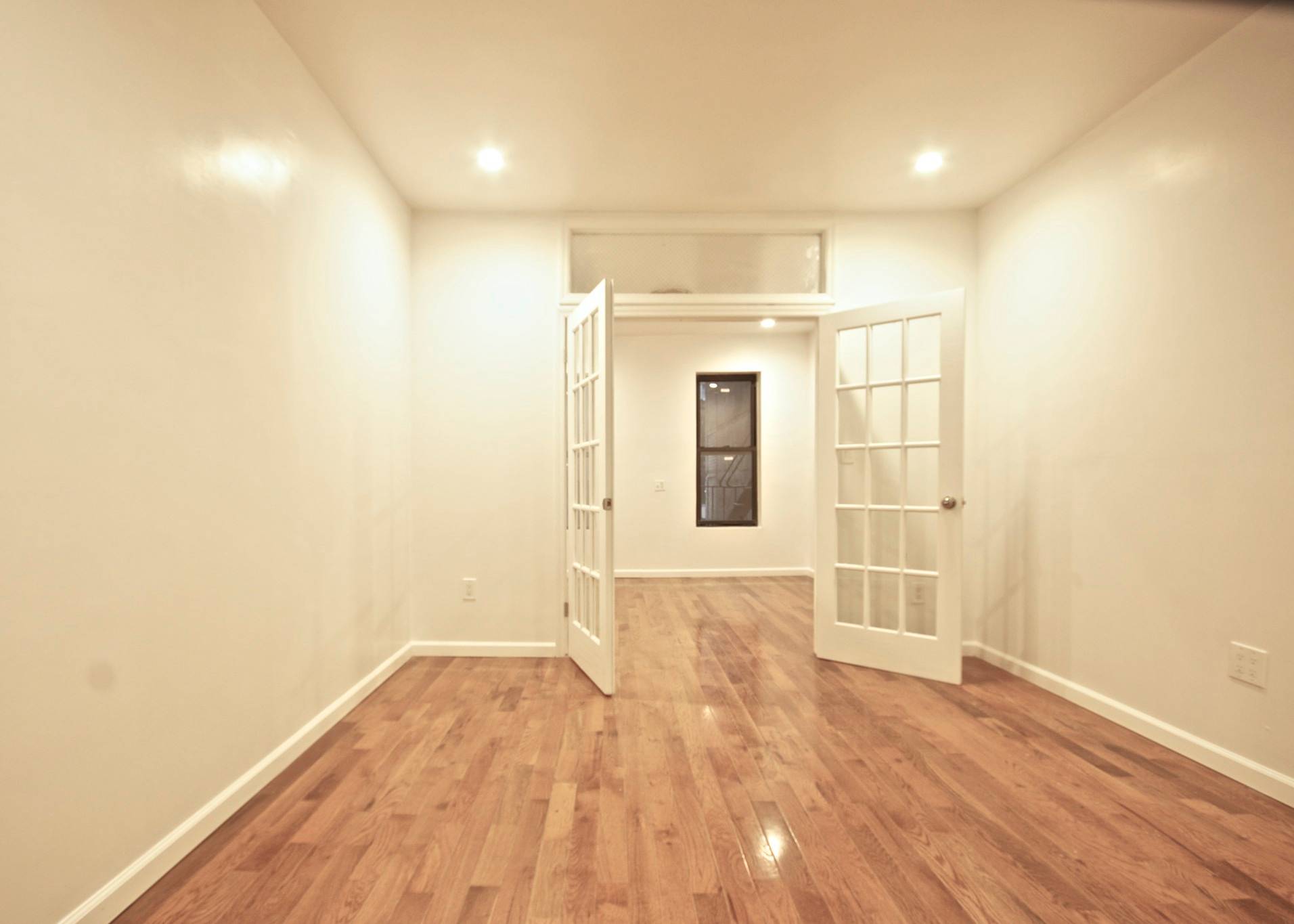 FULLY RENOVATED, RENT STABILIZED 1BR * JUST IN TIME FOR THE HOLIDAYS!