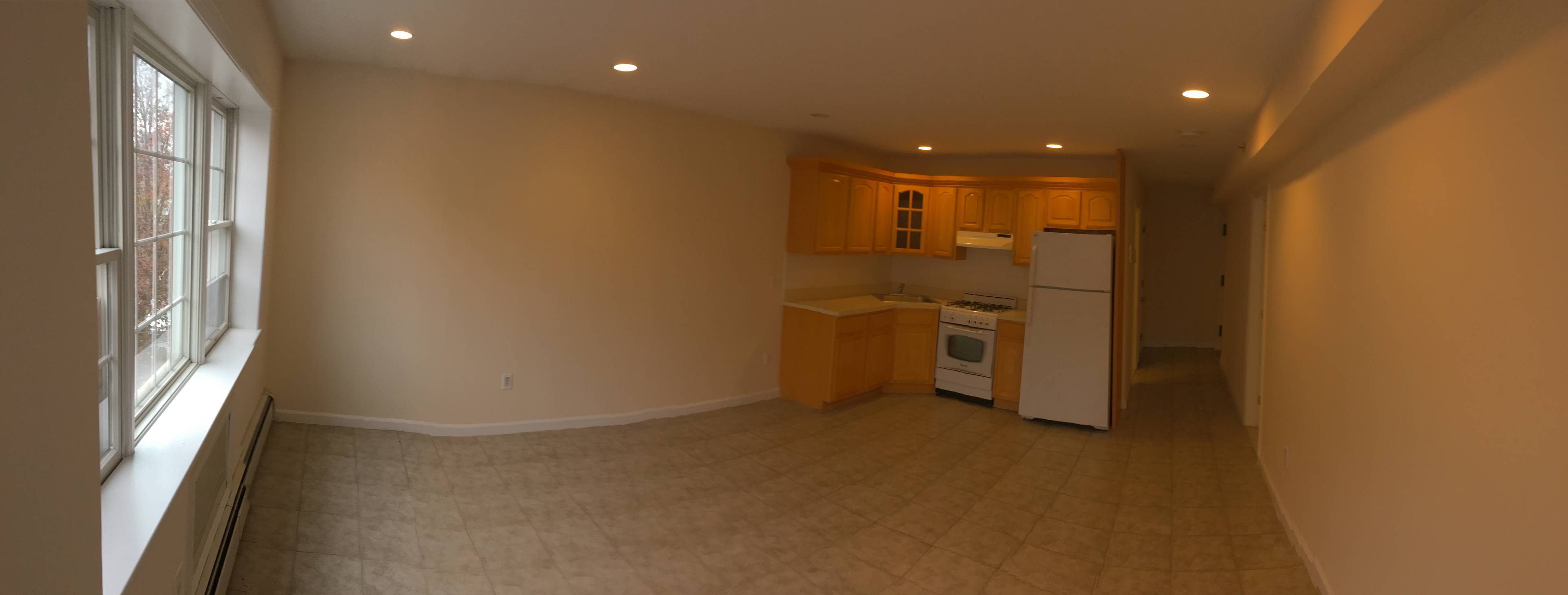 Large one bedroom w/ Balcony and washer/dryer