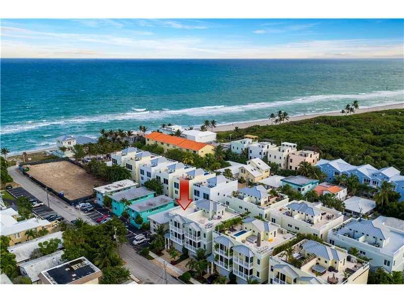 Located steps from the beach - WHITE SANDS BEACH HOMES 3 BR Condo Ft. Lauderdale Miami