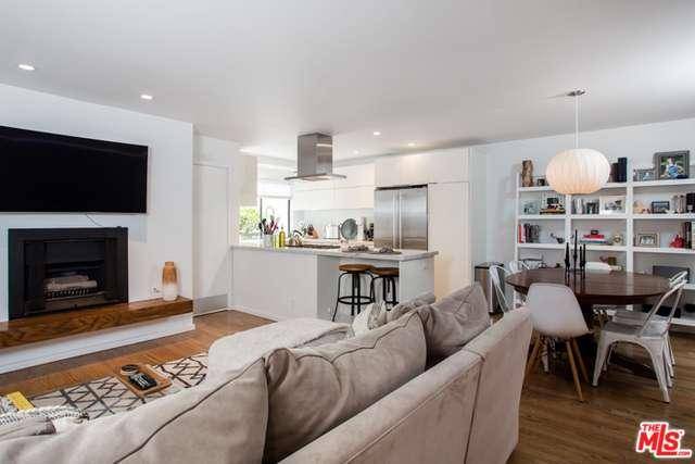 Step foot into the Venice real estate market for under $1 million with this beautifully-renovated townhome