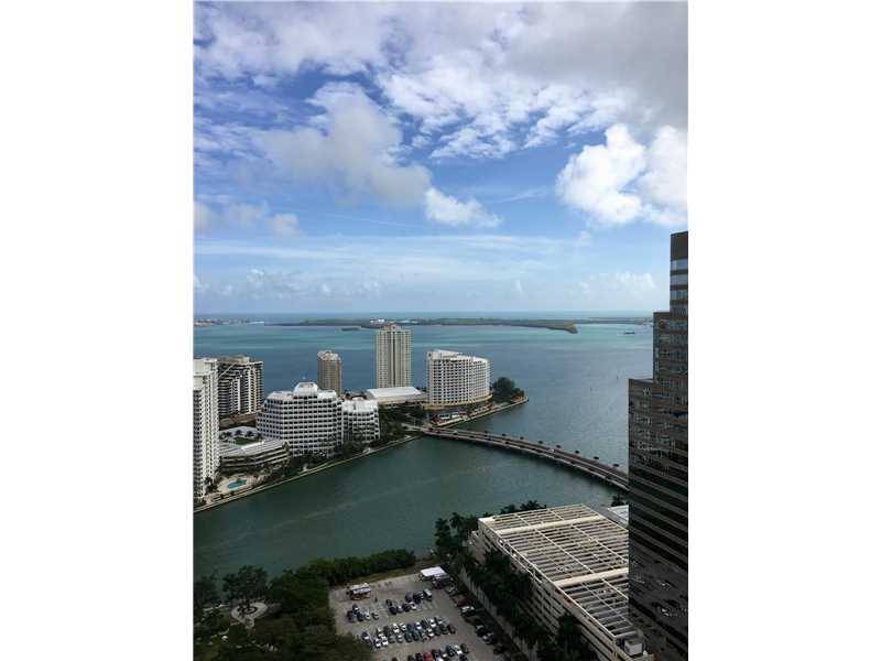 Spectacular 3 bed / 3 bath corner unit in the Heart of Brickell Financial District