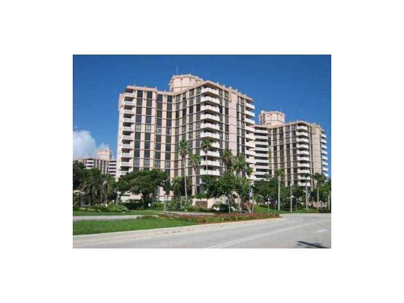 LARGE 2/2 PLUS DEN - TOWERS OF KEY BISCAYNE 2 BR Condo Brickell Miami