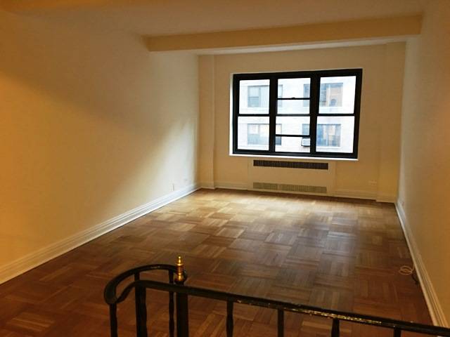 PRICE REDUCED! STEPS TO BLOOMINGDALES! FASHIONISTA'S DREAM APARTMENT! NO FEE TWO BED! D/M