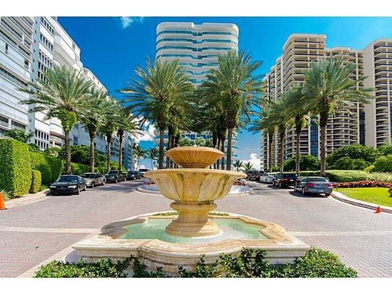 THE PALACE - PRESTIGIOUS BUILDING IN EXCLUSIVE BAL HARBOUR