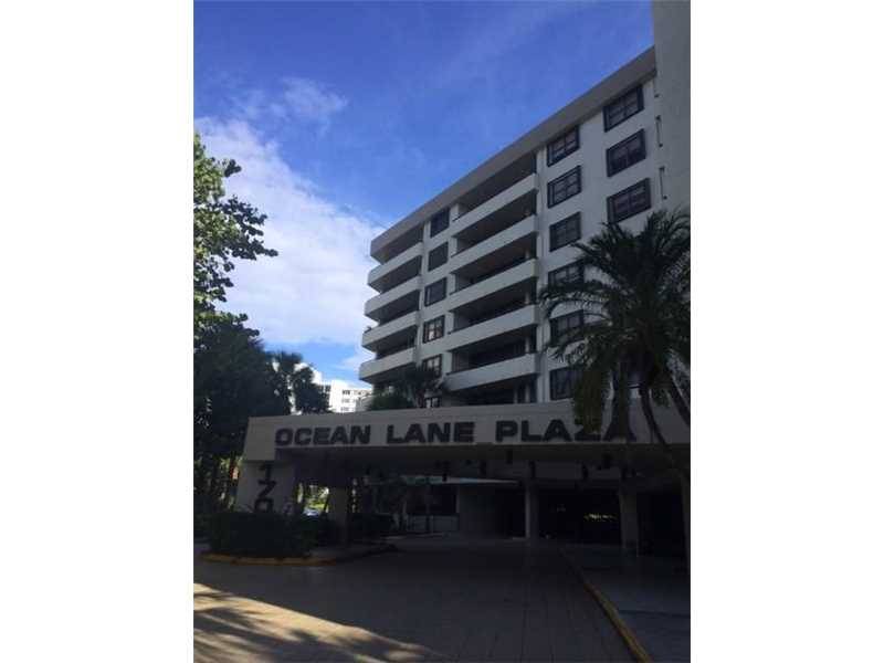 BEST PRICED UNIT IN THE BUILDING - OCEAN LANE PLAZA 2 BR Condo Key Biscayne Florida