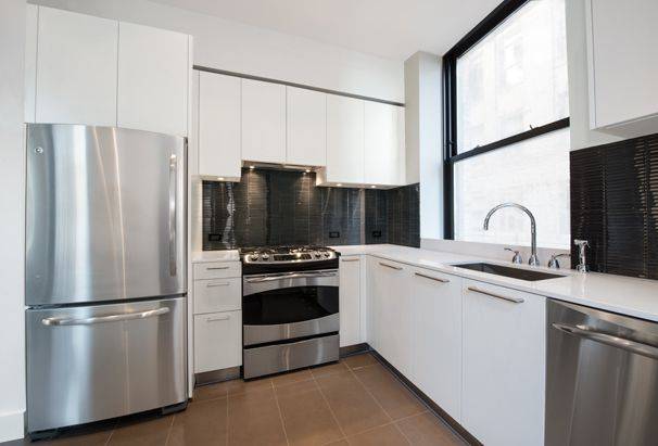 Financial District: Super Sized 1BR With Great Price!!