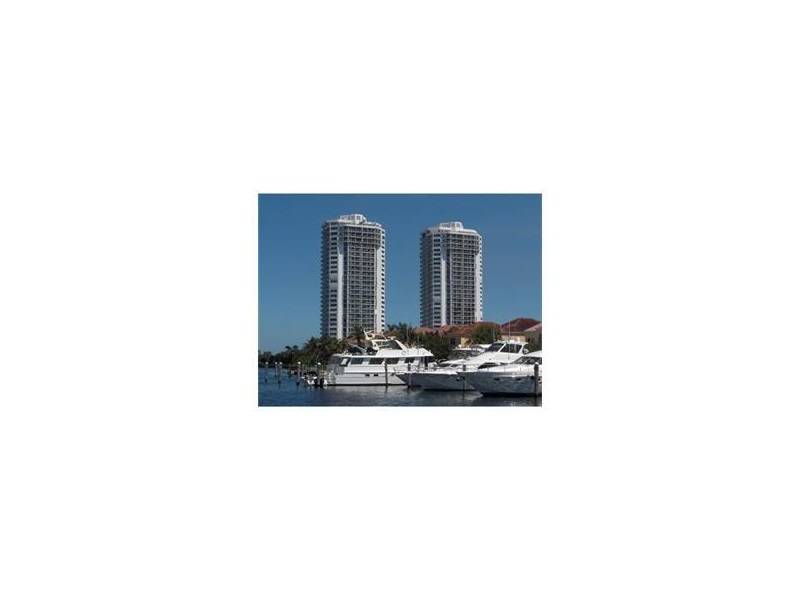 PREMIER PENTHOUSE - ONE ISLAND PLACE 5 BR Condo Golden Beach Miami