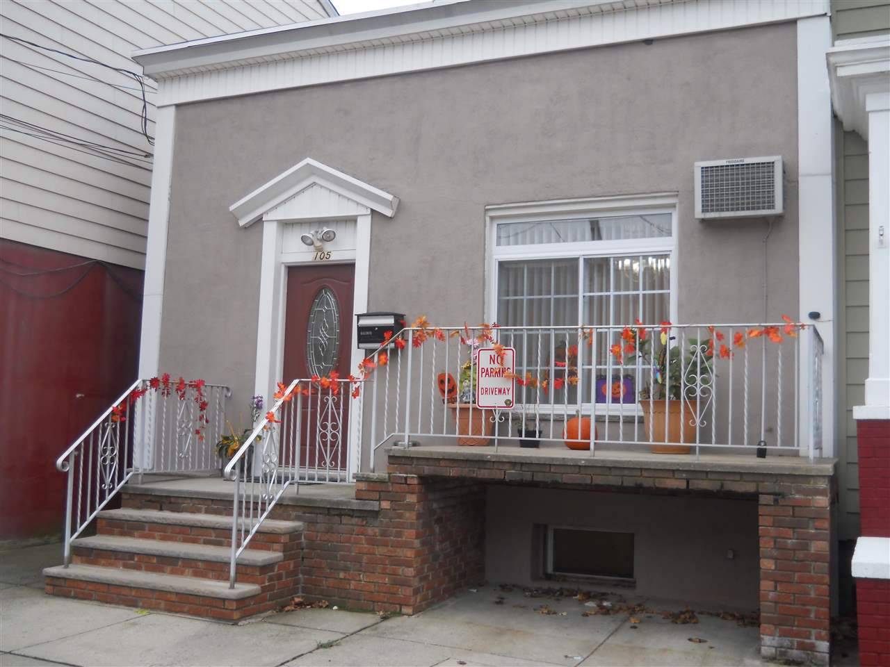 Single Family House - 3 BR The Heights New Jersey
