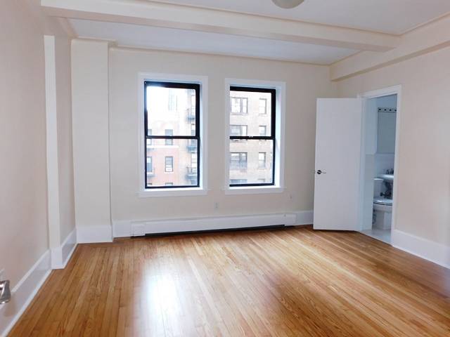 NEW PRICE! NO FEE! AMAZING 2 BED 2 BATH, EIK, IN PS 87 CATCHMENT! WEST 70'S D/M! W/D! LO FEE!