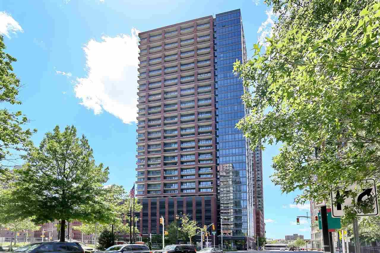 Rarely available impeccable A line unit is now on the market at A Condominium in Jersey City Downtown