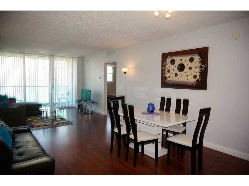 AVAILABLE NOW WITH THE LISTING PRICE - SIAN OCEAN RESIDENCES CON 1 BR Condo Hollywood Miami