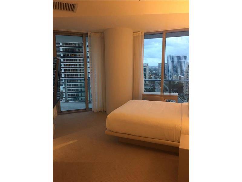This 3 bedroom - Hyde Beach Residence 3 BR Condo Hollywood Miami