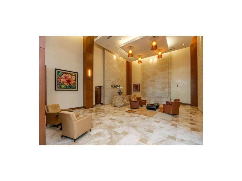 Gorgeous Apt unit and largest 3/2 - BRICKELL ON THE RIVER N T 3 BR Condo Aventura Miami