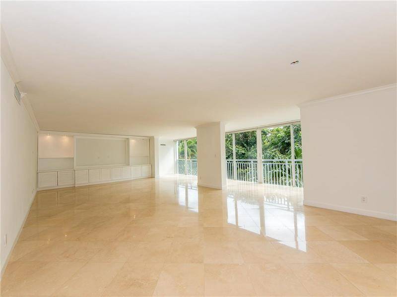 Steps from the beach - SANDS OF KEY BISCAYNE 3 BR Condo Key Biscayne Miami