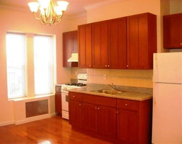 Recent renovation 5 BLOCKS TO PATH - 2 BR Historic Downtown New Jersey