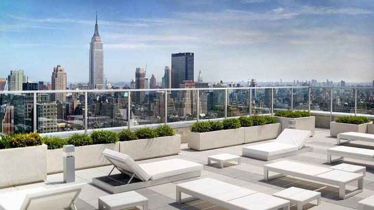 Modern Financial District 2 Bedroom Apartment with 1 Bath featuring a Gym and Rooftop Deck