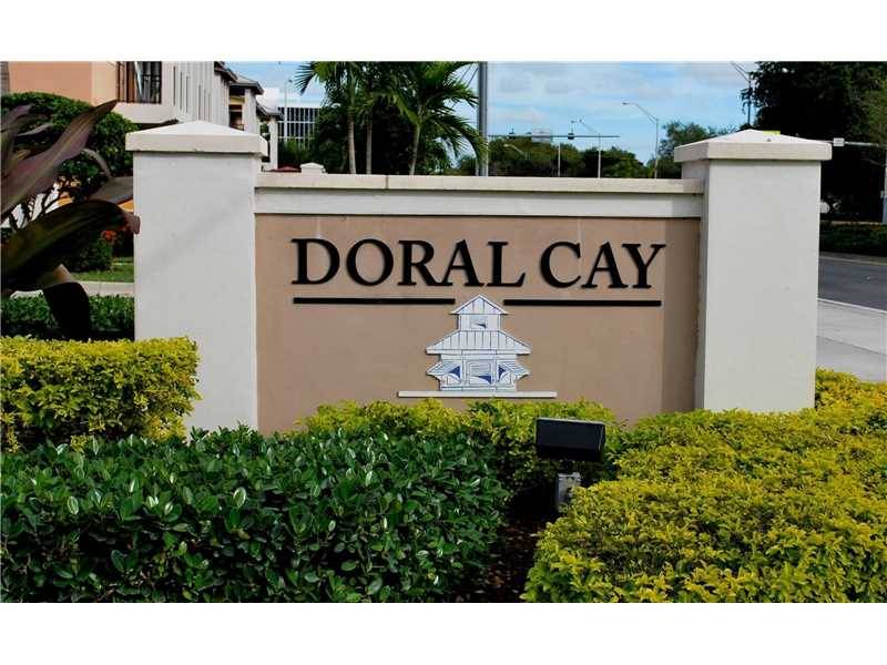 STUNNING CORNER AND LAKEFRONT COACH/TOWNHOME IN PRESTIGIOUS DORAL CAY