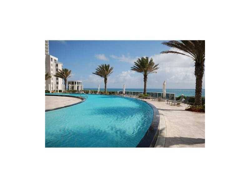 LUXURY BEACHFRONT BUILDING IN SUNNY ISLES BEACH - OCEAN FOUR 3 BR Condo Sunny Isles Miami