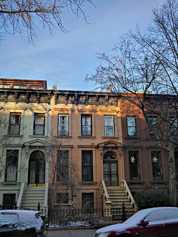 Massive Bright Parlor Aprtment in prime Prospect Heights - Pets Allowed