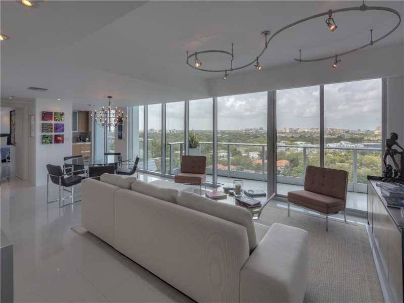 This beautifully designed - Grovenor House Condo 2 BR Condo Coral Gables Miami