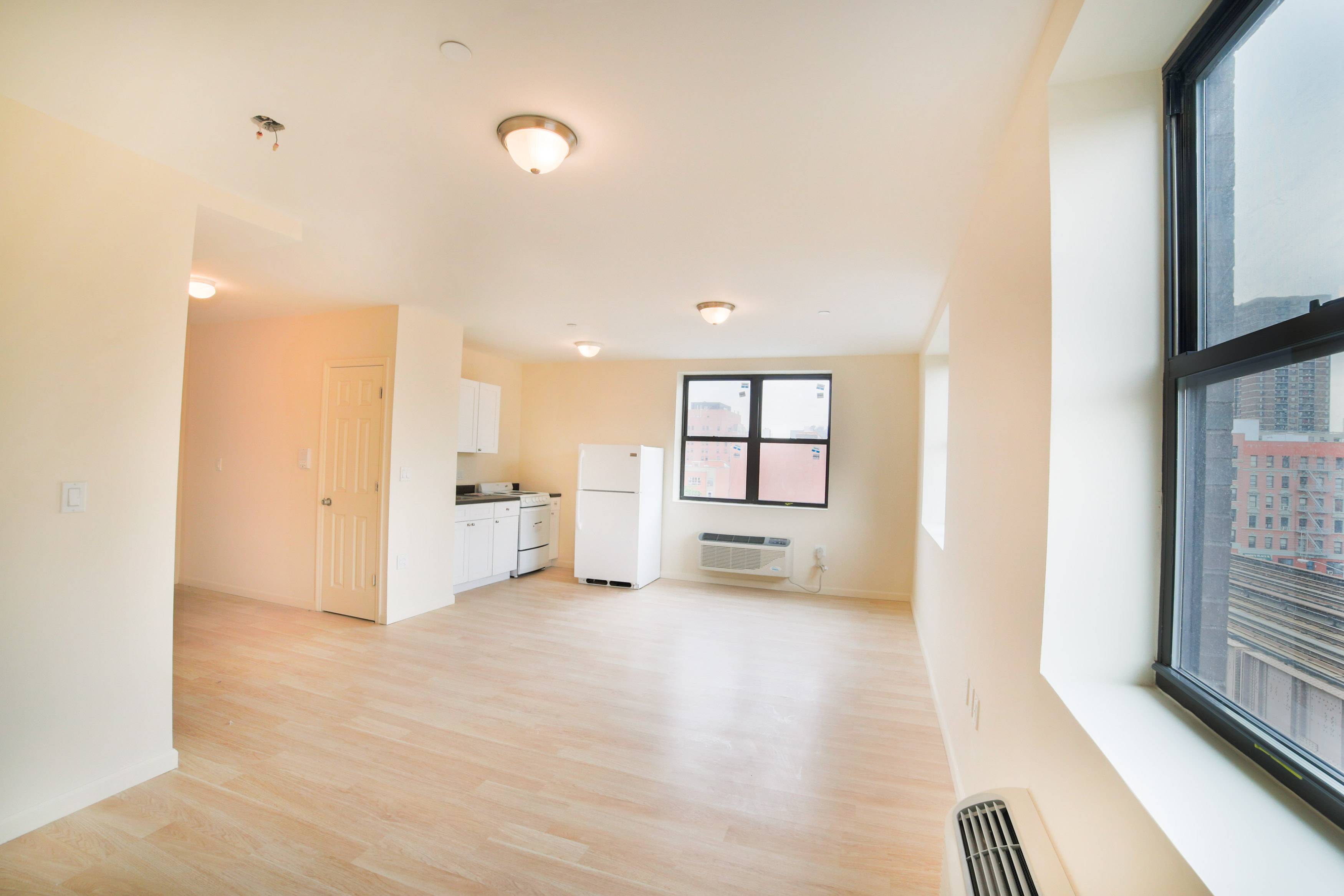 Harlem: 1674 Park Ave - Sun Drenched Alcove Studio in New Elevator Building