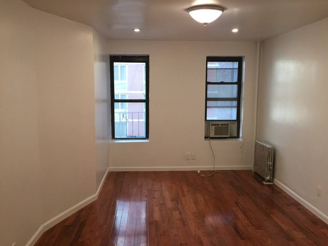 EXQUISITELY RENOVATED, RENT STABILIZED  STUDIO WITH A SEPARATE EAT IN