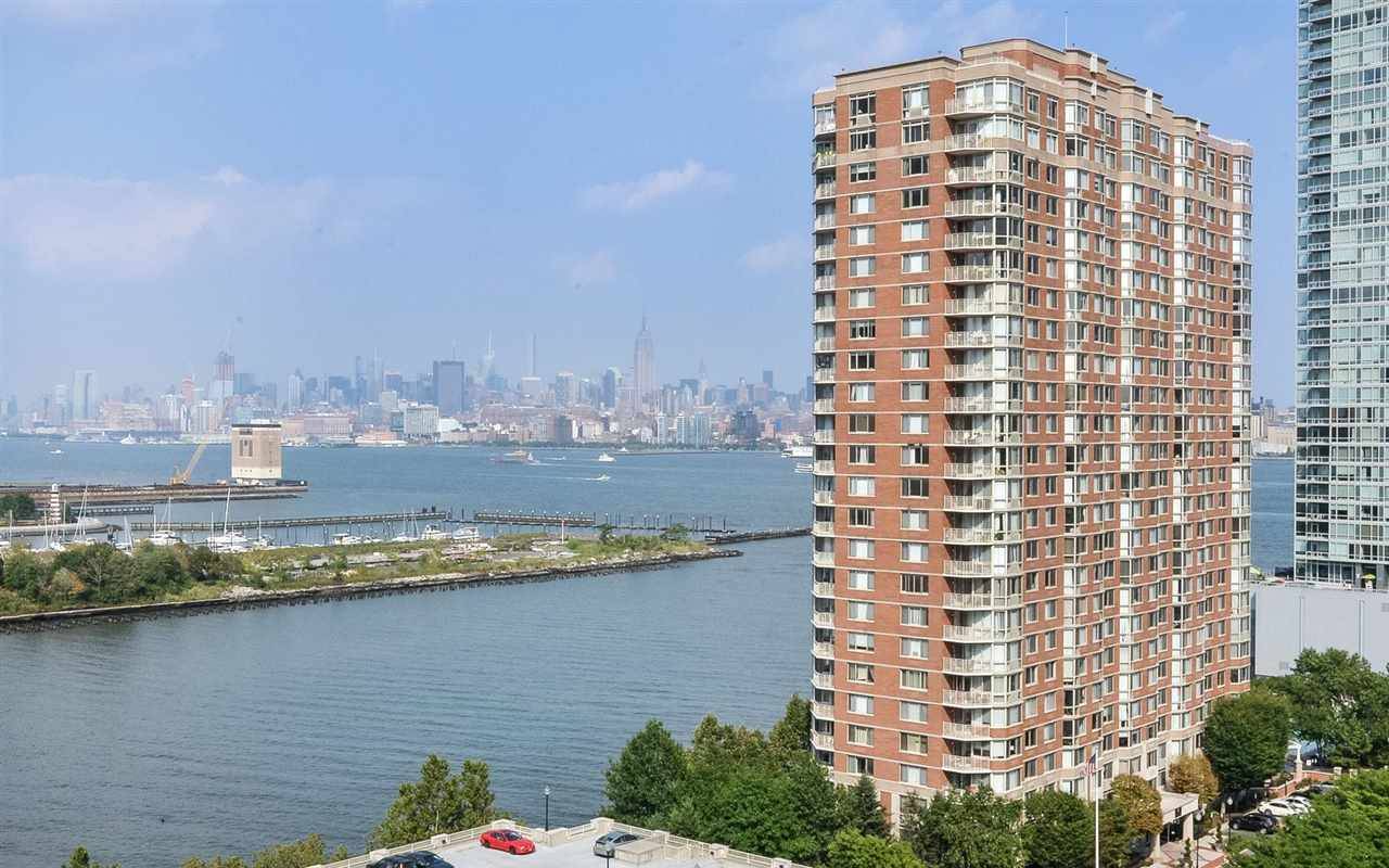 The living is easy in this impressive - 1 BR The Waterfront New Jersey