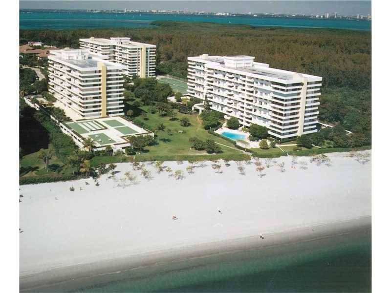 Gorgeous 2/2 deluxe with den - Commodore Club South Cond 2 BR Condo Key Biscayne Miami