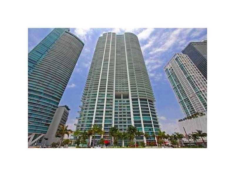 Enjoy one best views in all of Miami from the 44th floor of this large 1 bedroom + den and 2 full bathrooms condo located in 900 Biscayne