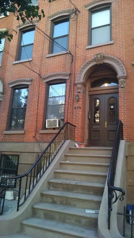 Renovated 1BR and a half bedroom/office on 1st floor (not ground floor) of well maintained Brownstone in PAULUS HOOK