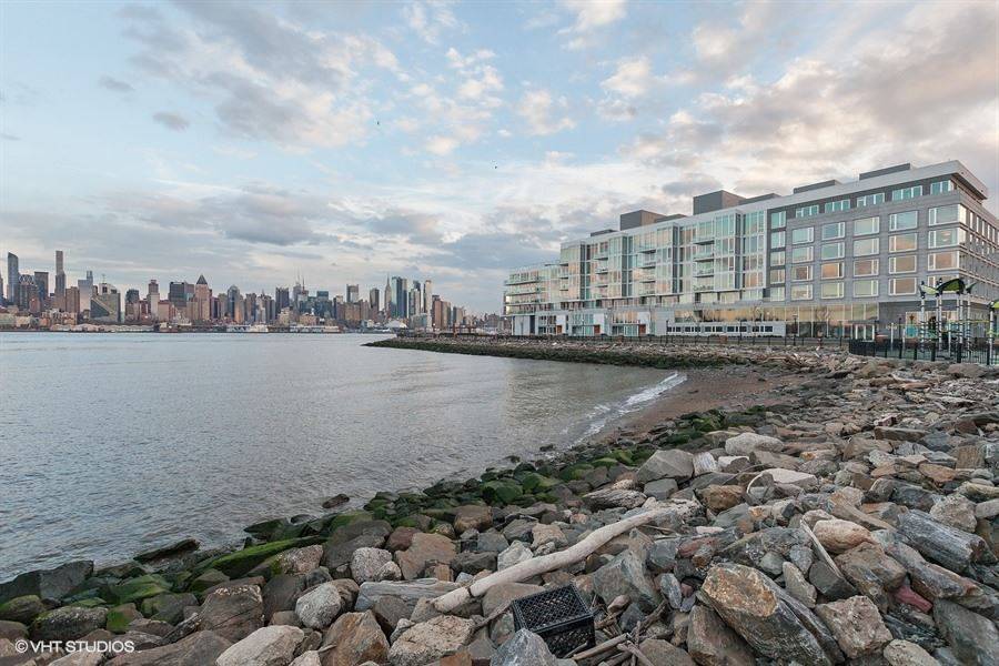Set within Port Imperial’s premiere waterfront luxury condominium development