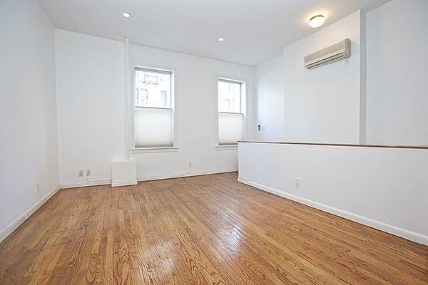 Gorgeous Duplex Loft with over 900 sq ft living space and 1.5 Baths in Prime Chelsea!