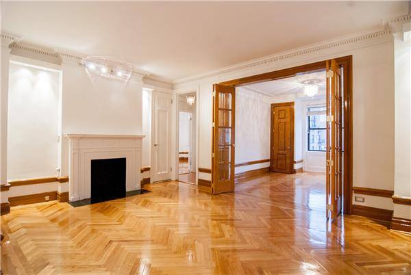 Lottery Ticket on the heart  of Upper West Side with 2bedroom and 2bathroom.