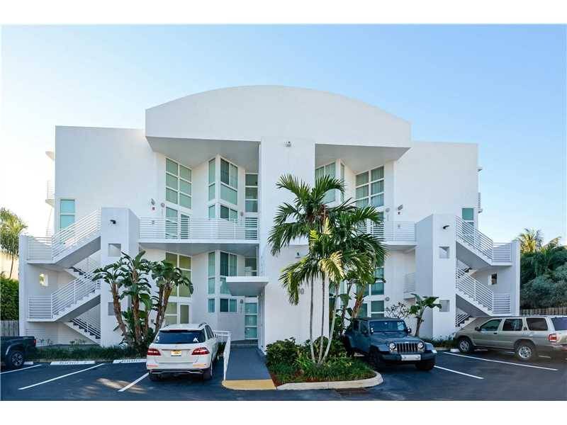 Fantastic 3 bedroom unit (only 2 in the building) - Dockside Lofts 3 BR Condo Ft. Lauderdale Miami