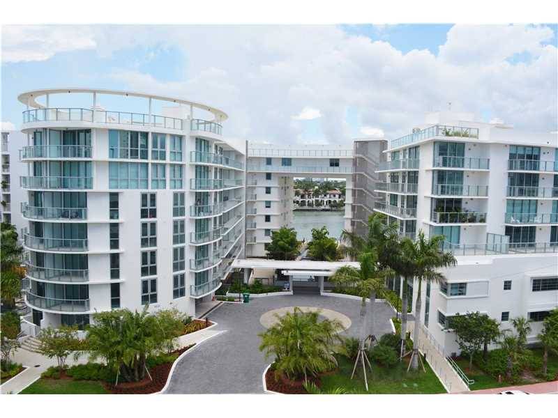 Furnished and nicely decorated - PELORO 2 BR Condo Brickell Miami