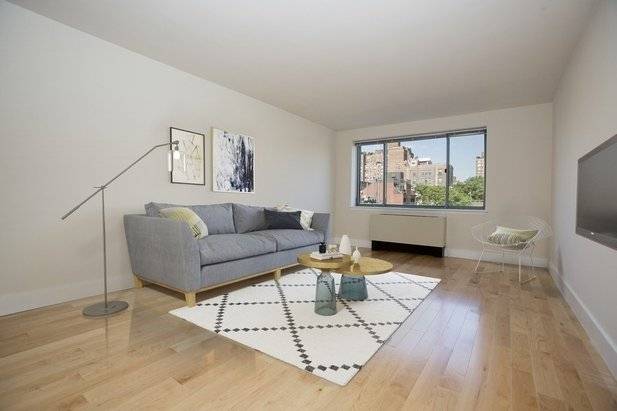 Beautiful West Village 2 Bedroom Apartment with 1.5 Baths featuring a Gym and Rooftop Deck