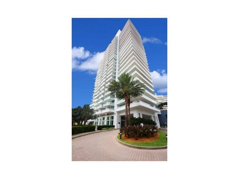 Spectacular Rarely available 3 Bedroom/ 3 Bath at The Grand Venetian