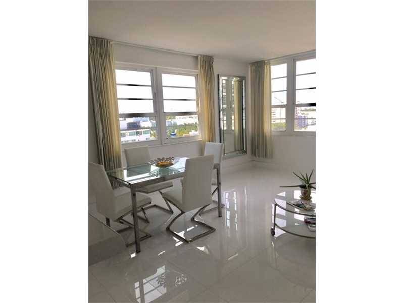 BEAUTIFUL 2BEDROOM /2BATH CORNER UNIT WITH A GORGEOUS CITY VIEW IN THE FAMOUS DECOPLAGE CONDOMINIUM LOCATED IN THE HEART OF SOUTH BEACH