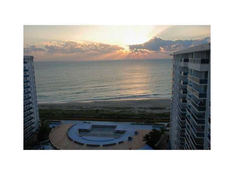 Furnished Direct Ocean view 2 Bedroom Penthouse - Roney Palace Condo 2 BR Condo Miami Beach Miami