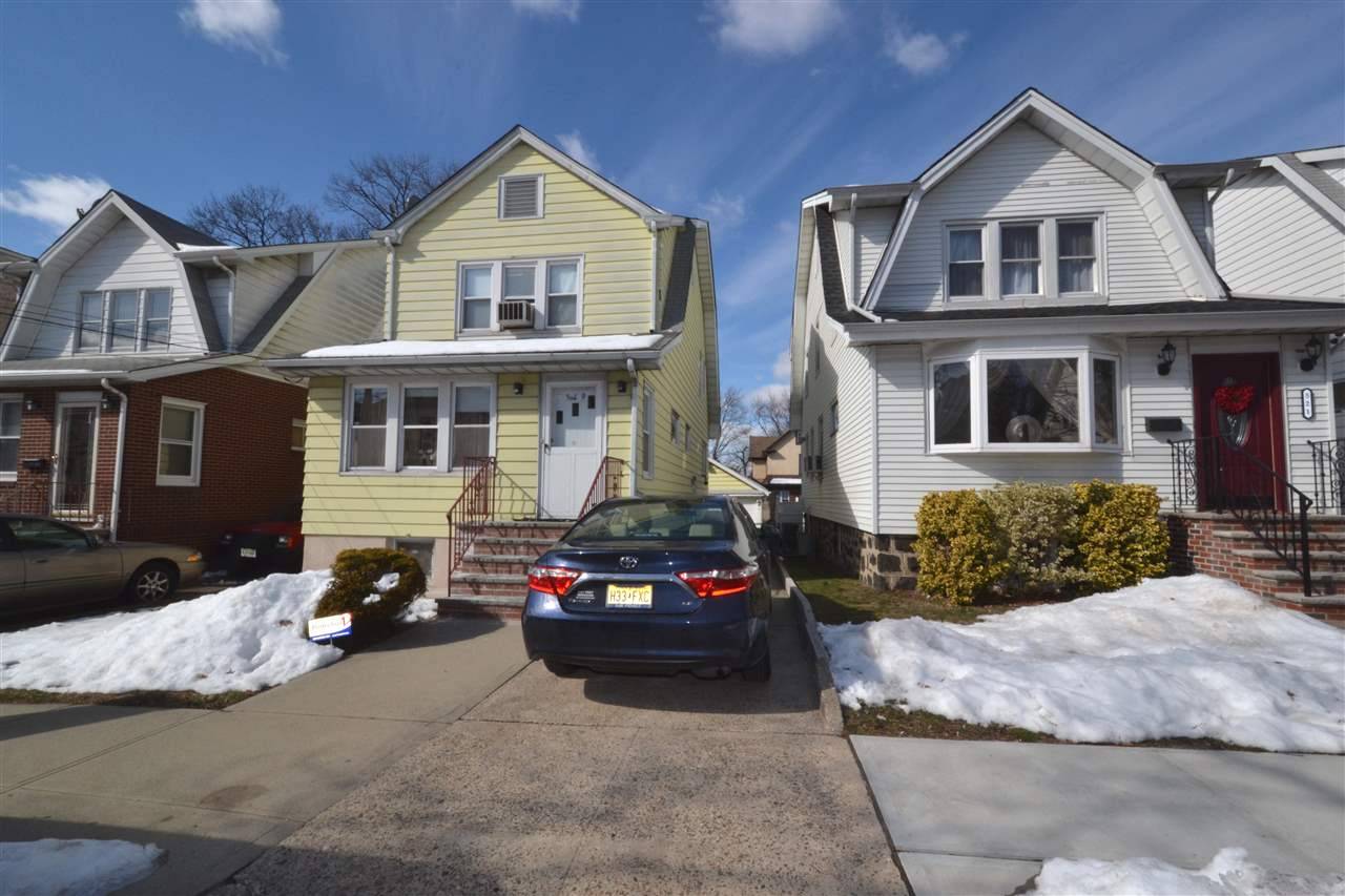 ABSOLUTELY CHARMING - 3 BR New Jersey
