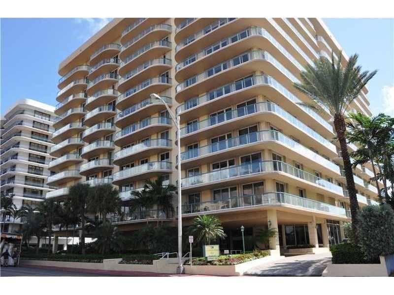 ONE MONTH FREE RENT - CHAMPLAIN TOWERS EAST CON 2 BR Condo Bal Harbour Miami