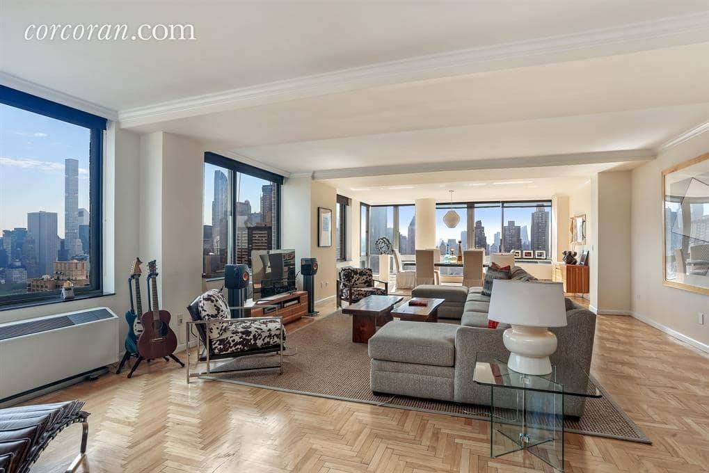 Incredible 4 bedroom and 5 bathroom,brand  new with high-rise windows and spetacular view to all Upper West Side.