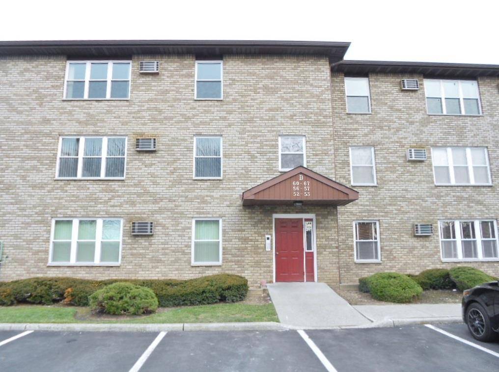 SPACIOUS ONE BEDROOM UNIT IN MOVE IN CONDITION - 1 BR Condo New Jersey