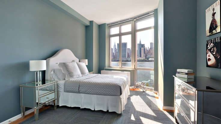UNOBSTRUCTED VIEWS OF NYC, WATERFRONT 1BR w/ W/D, 5 MINS TO MIDTOWN, LARGE GYM, TENNIS & MORE - NO FEE & 1 MONTH FREE