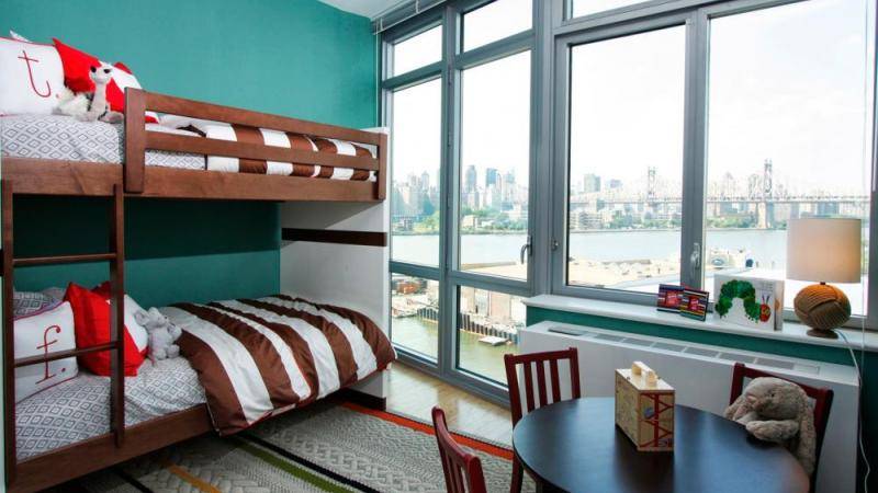 PICTURESQUE VIEWS OF NYC, WATERFRONT 2BR/2BA w/ W/D, 5 MINS TO MIDTOWN, LARGE GYM, TENNIS & MORE - NO FEE & 1 MONTH FREE
