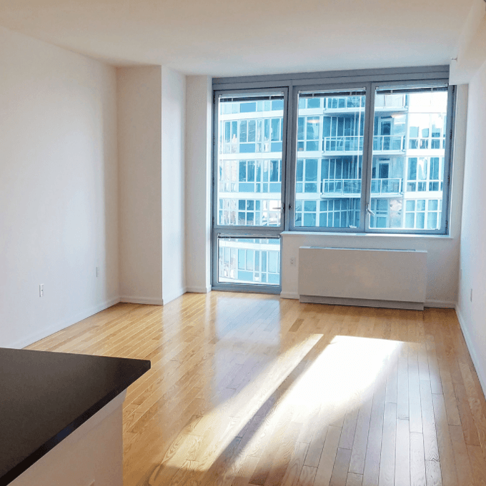 Long Island City - 1 Month Free, NO BROKER FEE, luxury Penthouse studio, 1Bath with fitness center, terrace, lounge, hardwood floors and private garden.
