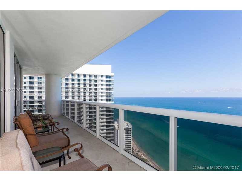 Most sought after direct oceanfront apartment in Beach Club Three